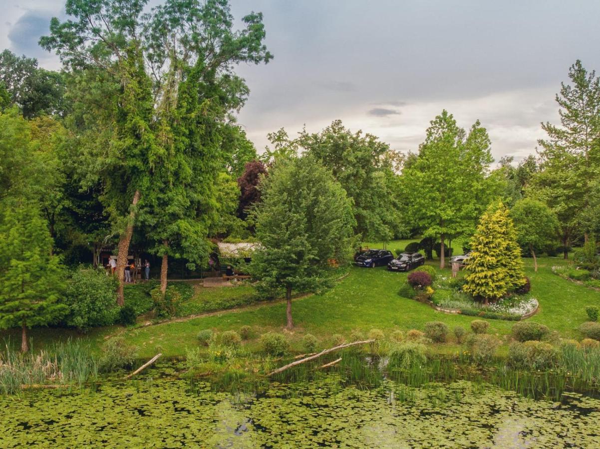 Rajski Vrt - Lake House - Paradise Garden Сісак Екстер'єр фото